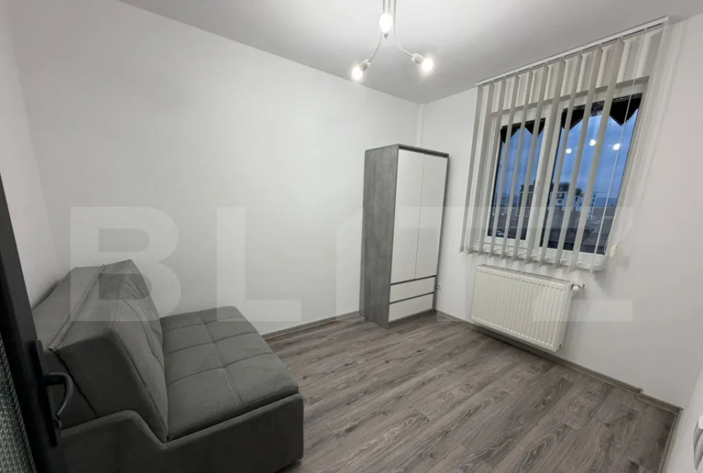 Apartament 3 camere cochet 50 mp parcare zona Tineretulu
