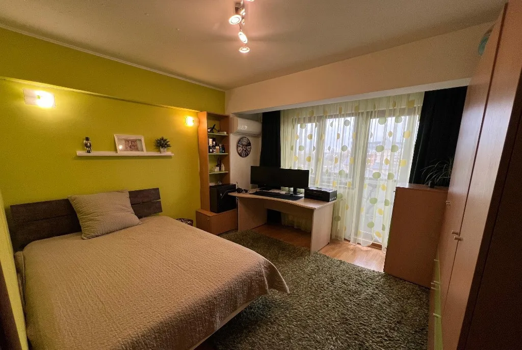 Apartament 3 camere Eroii Revolutiei Tineretului