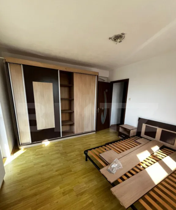 Apartament cu 3 camere loc de parcare zona Hotel Diana