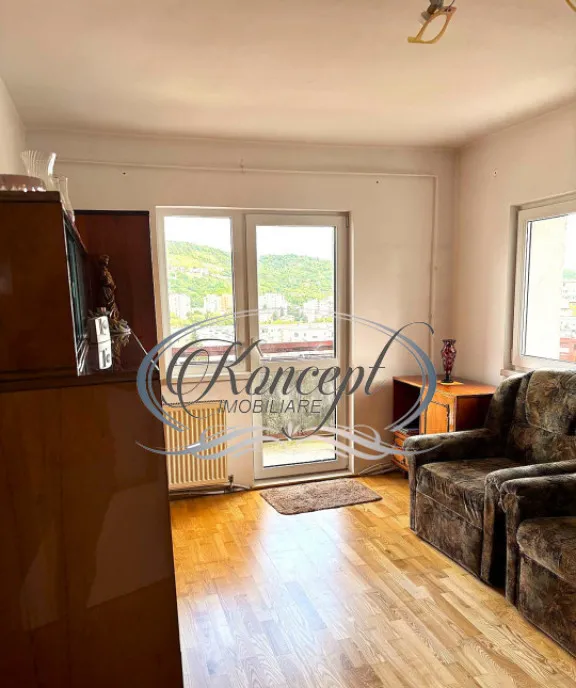 Apartament spatios si luminos cu priveliste spre oras zona