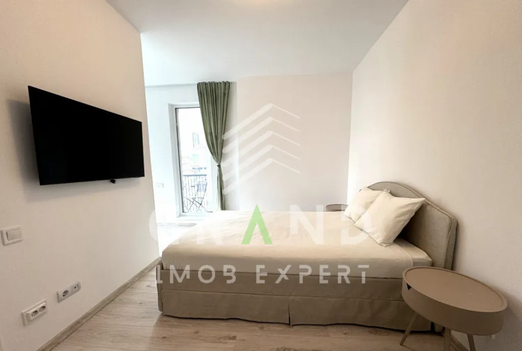 Ap 2 camere balcon Parcare subterana floresti/eroilor