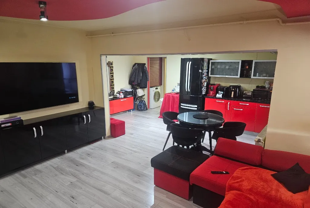 Apartament 2 camere decomandat living open space Lipovei