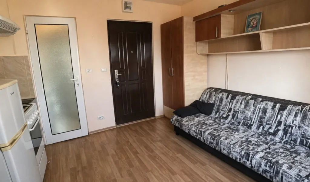 Garsoniera zona Girocului