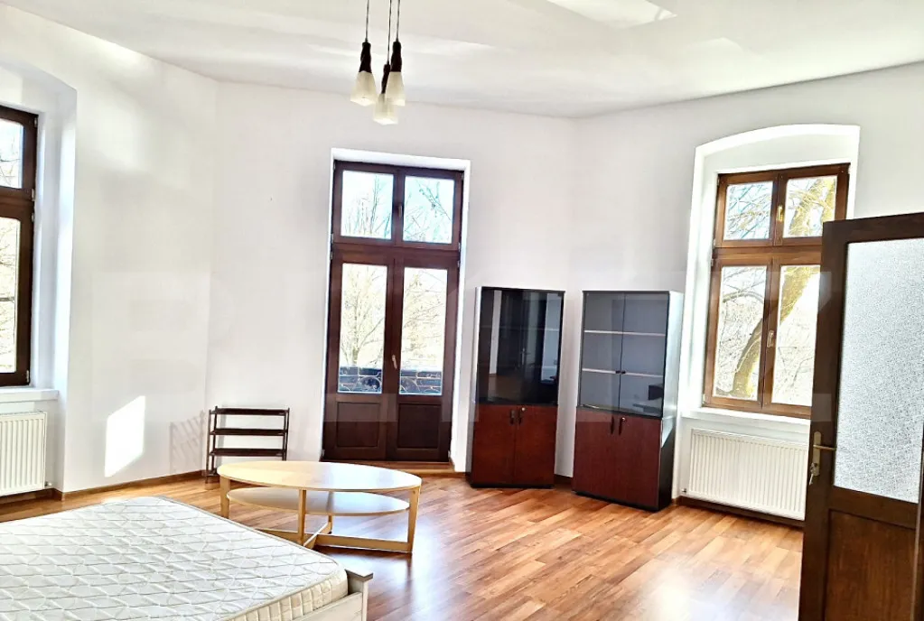 Spatiu de birou 25 mp zona P ta 1 Mai