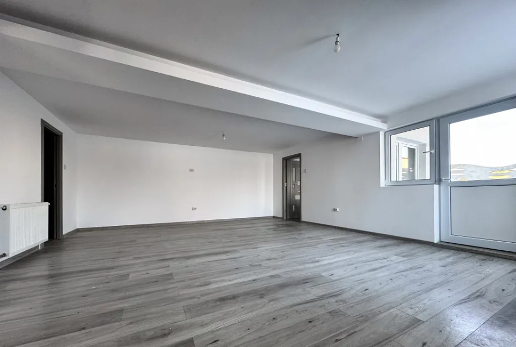 Casa 4 camere curte zona retrasa Chiajna