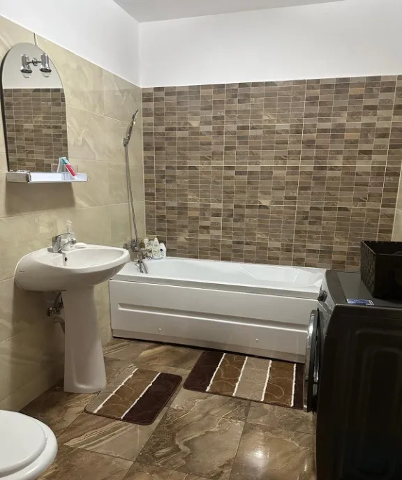 Vanzare Apartament 2 camere 58 mp parter Str Florilor in Floresti