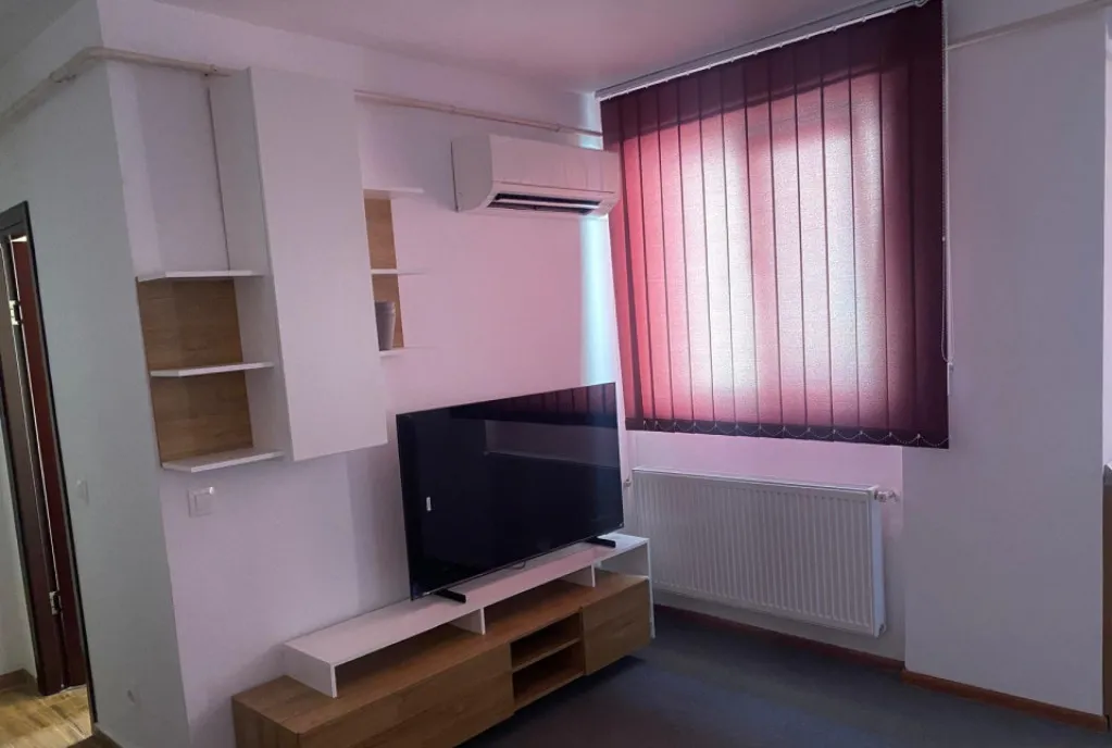 Apartament 2 camere 1 Mai zona Sara