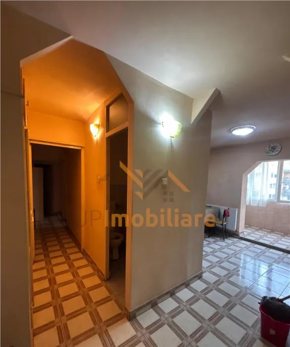 Apartament 3 camere 2 bai tip pb str stefan cel mare