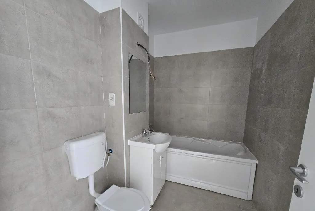 Studio Generos 2 balcoane/ 46 mp/ Tva Inclus Parcare