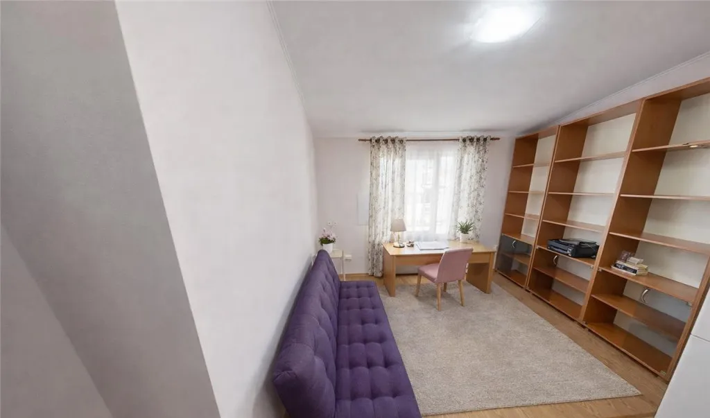 Rezidenta 4 camere in farmec istoric vedere Tampa cu beci s