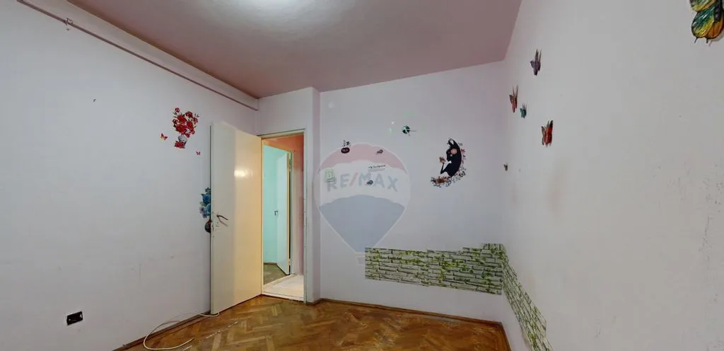 Apartament 3 camere de vanzare necesita renovare Sacele