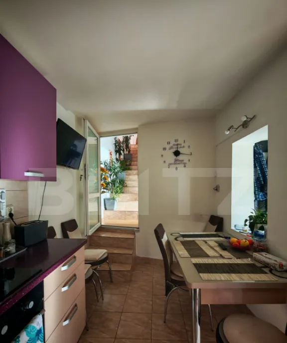 Casa cu 3 camere 100 mp zona centrala