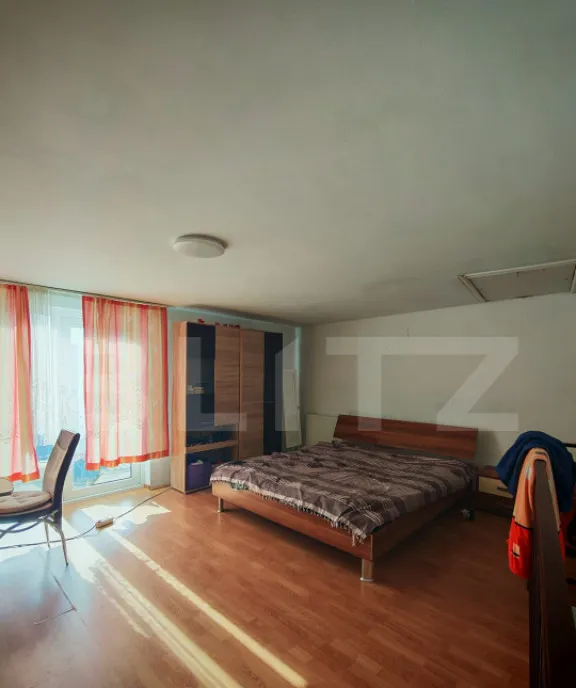 Casa cu 3 camere 100 mp zona centrala