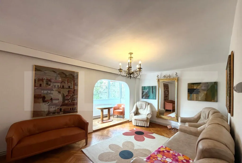 Apartament 3 camere decomandate 80 mp zona umf