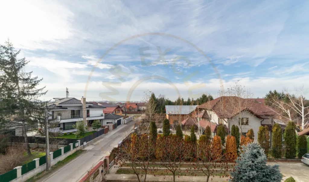 Apartament spatios de 3 camere - Strada Primaverii Stefan