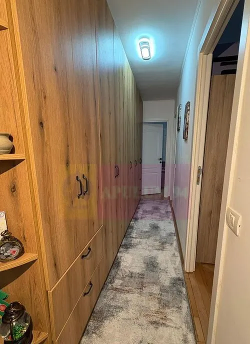 Apartament 3 camere 70mp metrou Piata Sudului cu loc parc