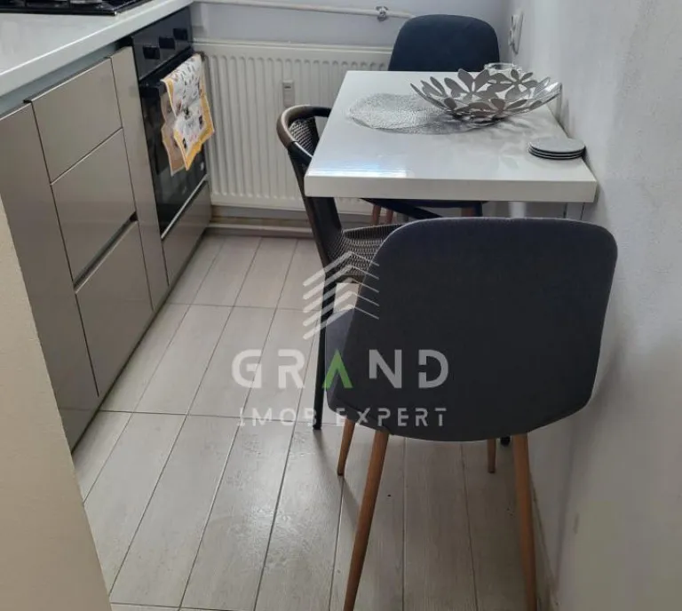 Garsoniera 30 mp decomandata moderna balcon inchis