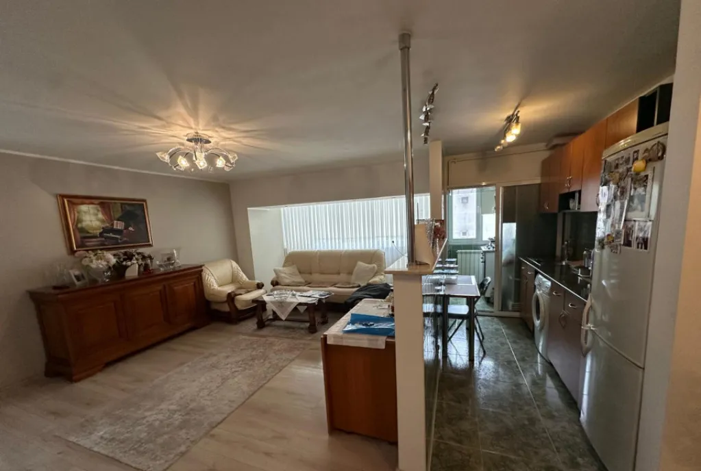 Apartament 3 camere vedere bilaterala - Zona Trocadero