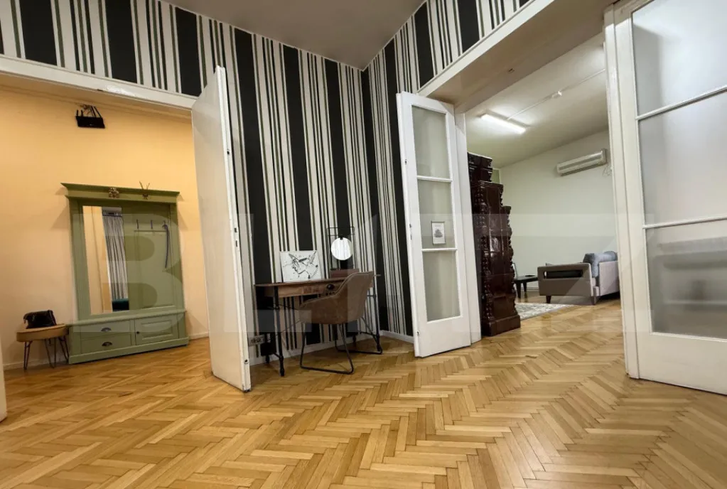 Apartament 3 camere 137 51 mp zona Central