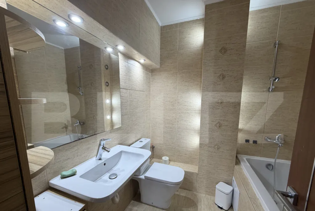 Apartament 3 camere decomandat zona Victoriei