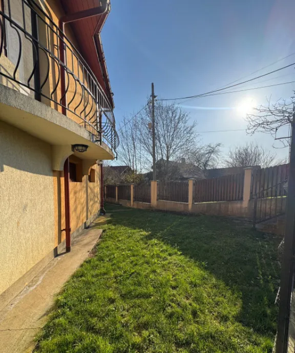 Vila 336 mp utili garaj 2 masini teren 380 mp zona Griv