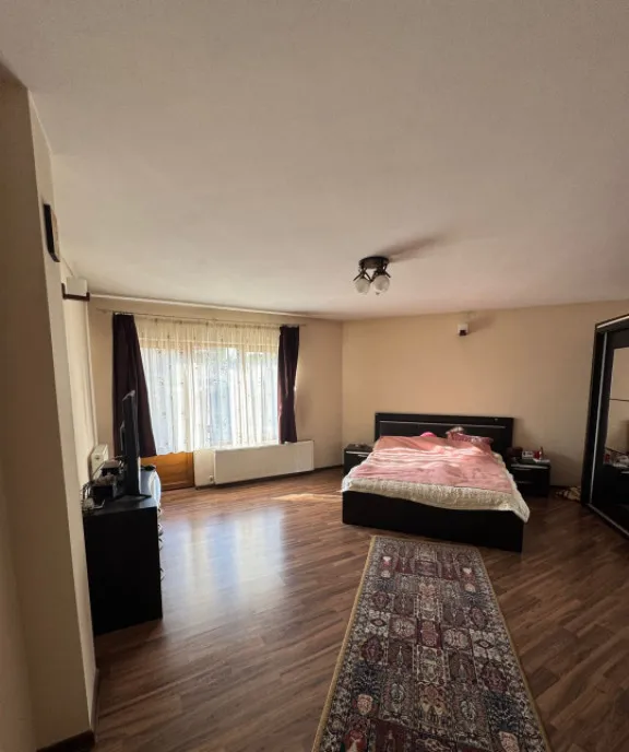 Vila 336 mp utili garaj 2 masini teren 380 mp zona Griv