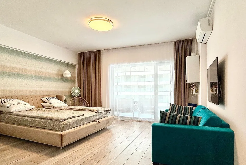 In prima linie langa plaja cu vedere la mare casa del mar garsoniera