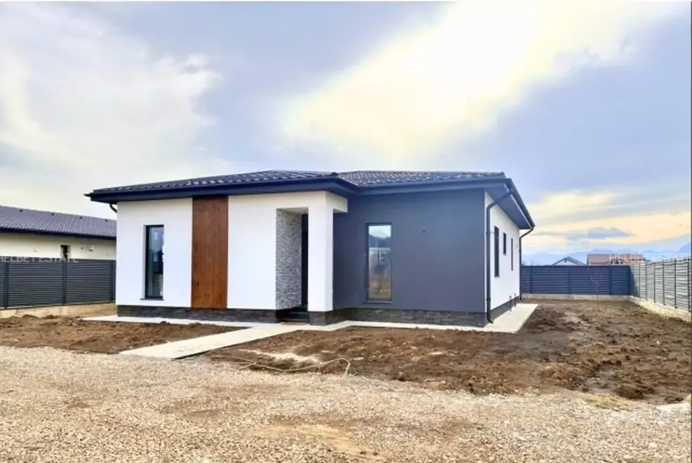 Casa 4 camere 159mp zona Sanpetru