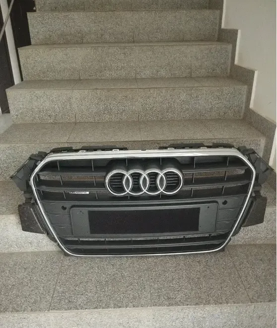Grila radiator Audi A4 B8
