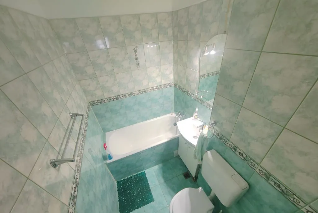 Metrou 1 Decembrie parcare