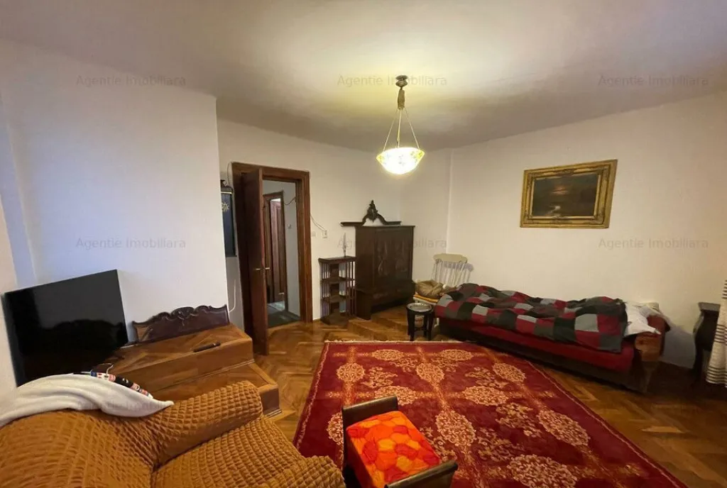 Garsoniera la curte 48 mp Parcare Centrala Pet Frien