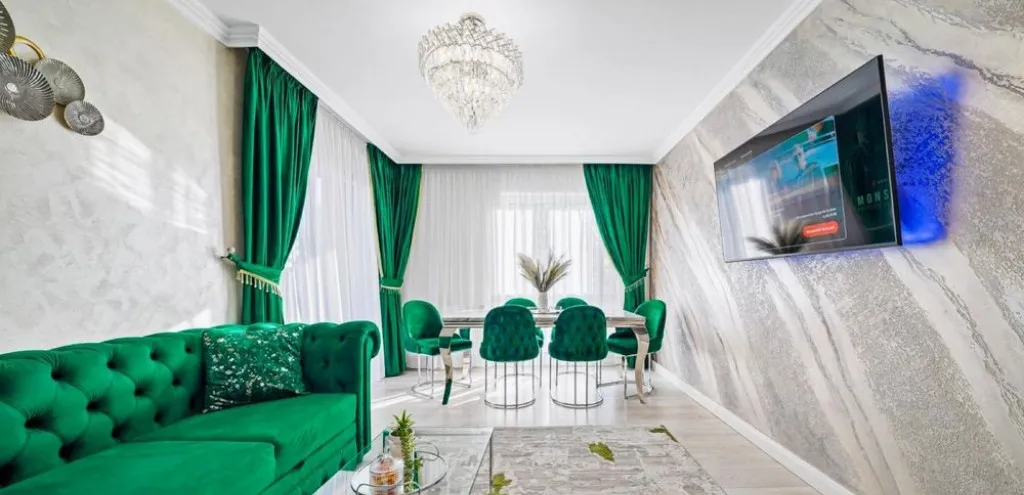 Apartament 2 camere Tractorul decomandat etajul 1 78000 Euro