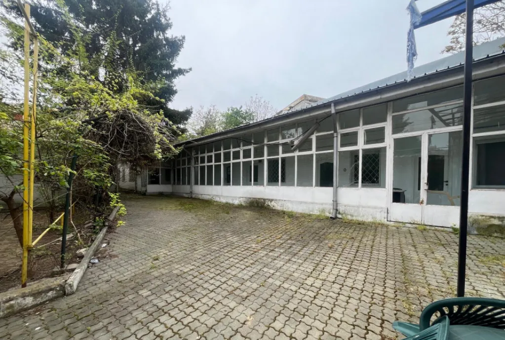 Spatiu comercial ultracentral premium de vanzare 721 mp u