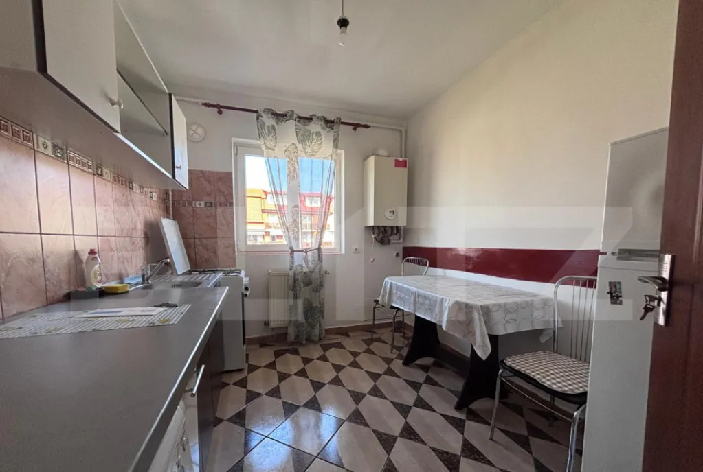 Apartament 1 camera 40 mp etaj intermediar zona Eroilor