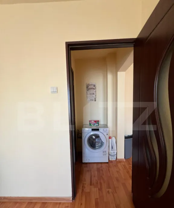 Apartament cu 2 camere 35 60mp semidecomandat zona Kaufla