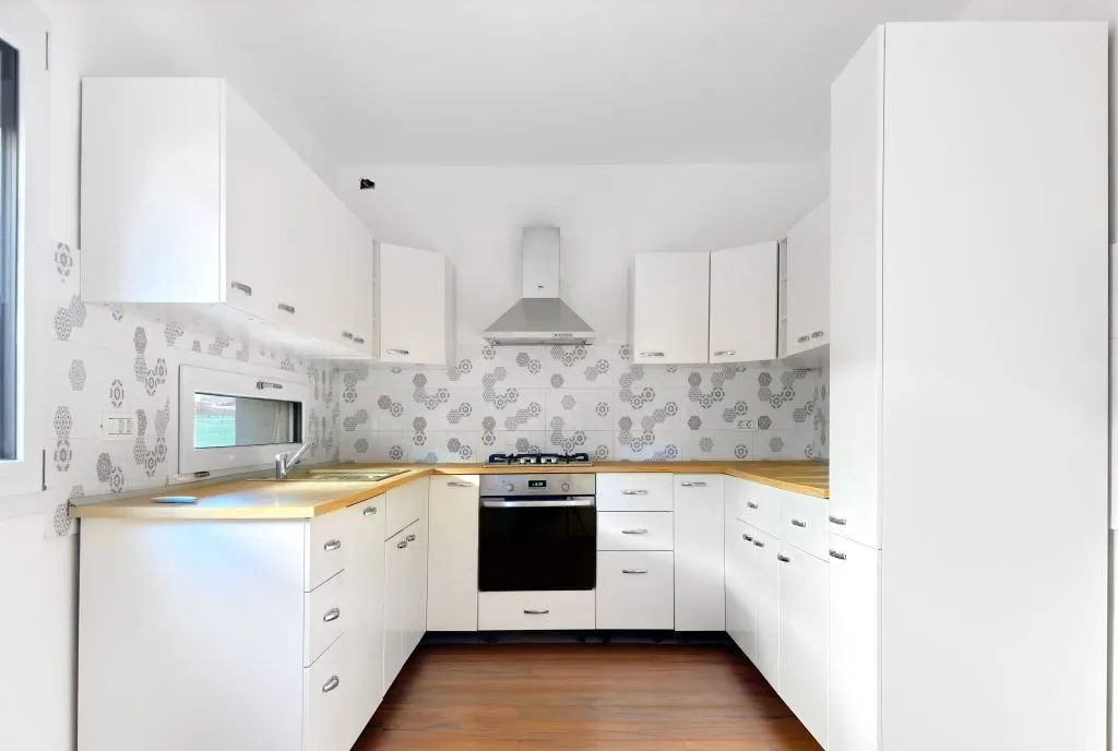 Duplex Despartit Total 4 Cam Dotari Premium Semineu