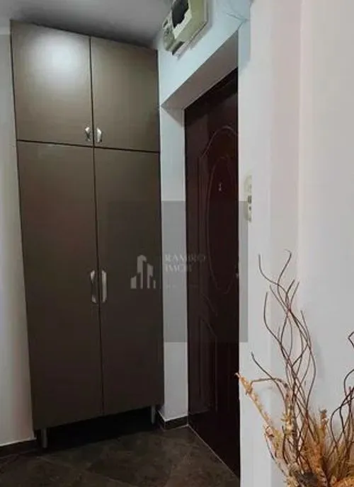 Garsoniera 17 mp/ metrou 1 decembrie 1918 la 2 minute/ se