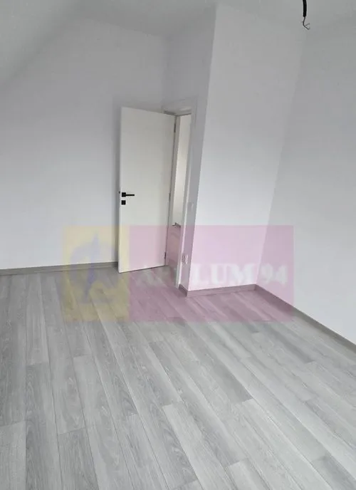 Vila de vanzare cu 4 camere in Brebu