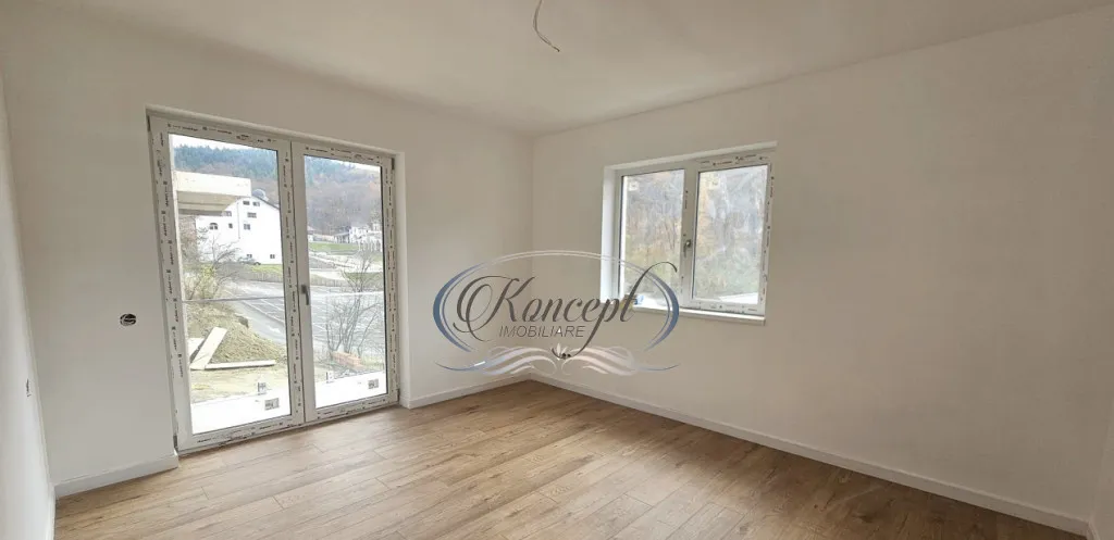 Duplex finisat cu panouri si pompa de caldura Floresti Tau