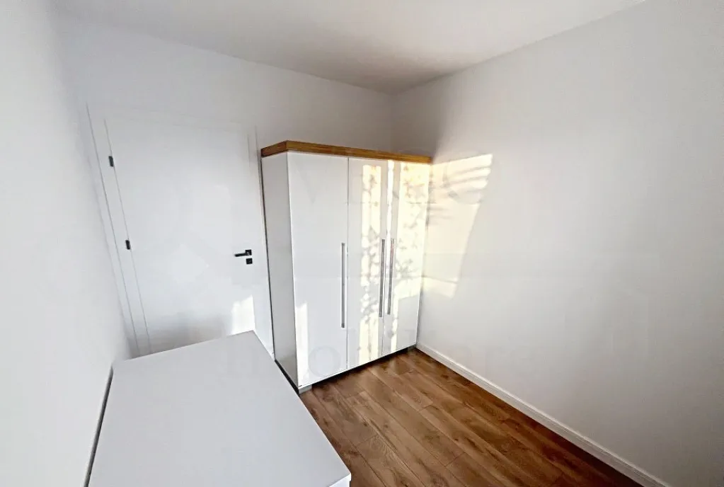 3 camere garaj balcon complex Seasons Frunzisului