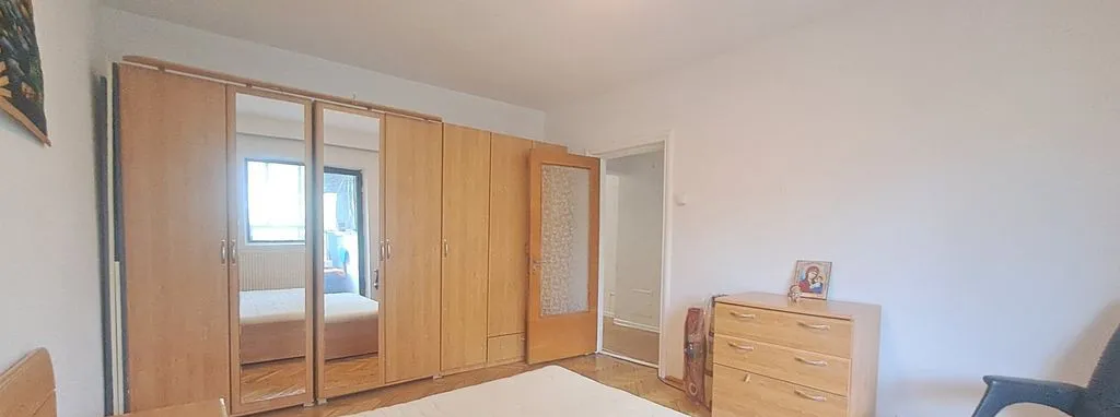 3 camere Decomandat Centrala proprie Parcare