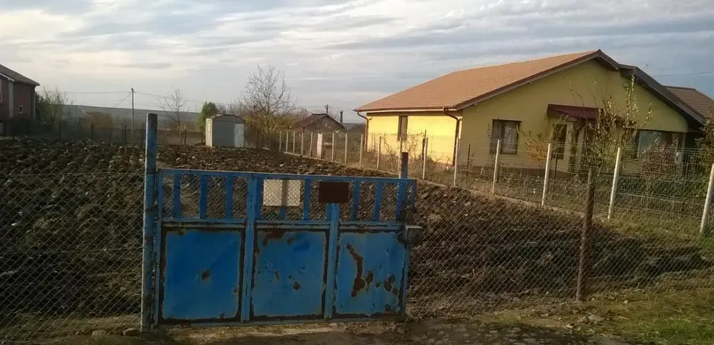 Vand teren 1100mp intravilan in Sat Costi