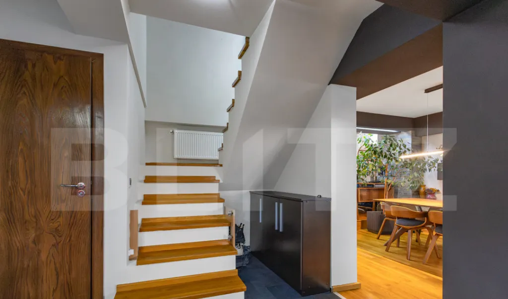 Apartament doua niveluri 139 mp si terasa 4 camere Dorob