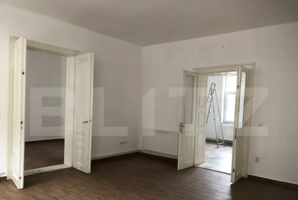 De vanzare spatiu de birouri /comercial 76 32 zona Centr