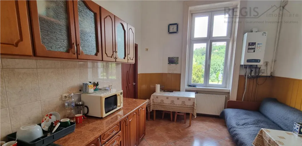 Apartament clasic de doua camere zona Centrul Istoric