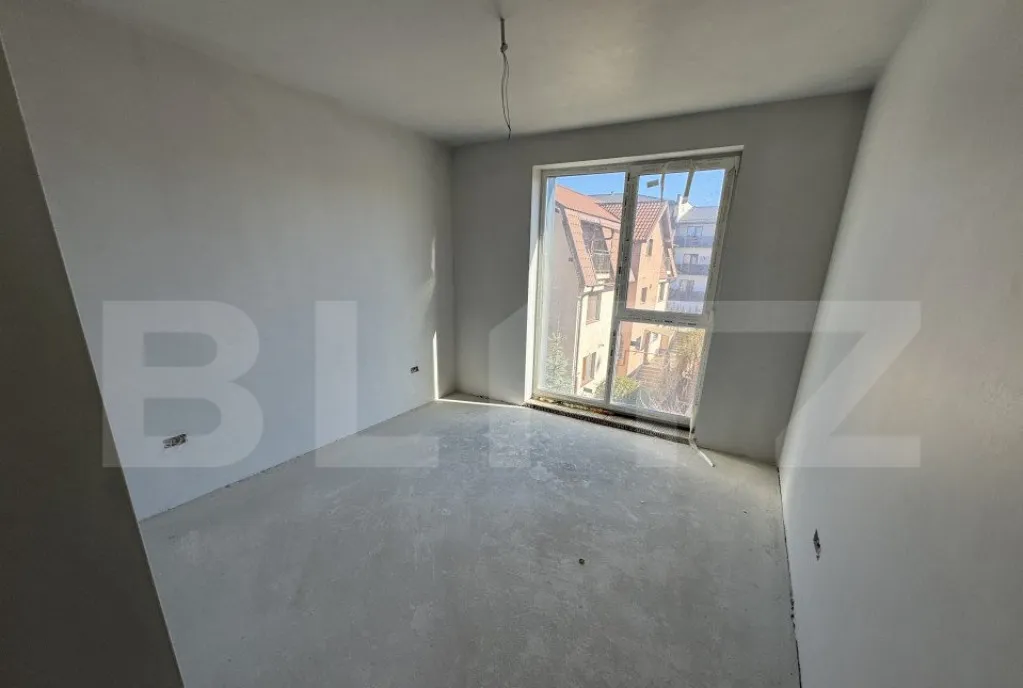 Oferta Apartament cu 3 camere si Balcon - Bl