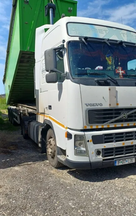 Semiremroca Trailis D-653W an 2012 basculabila 52 mc Volvo FH440 Euro 5 37 000 eur