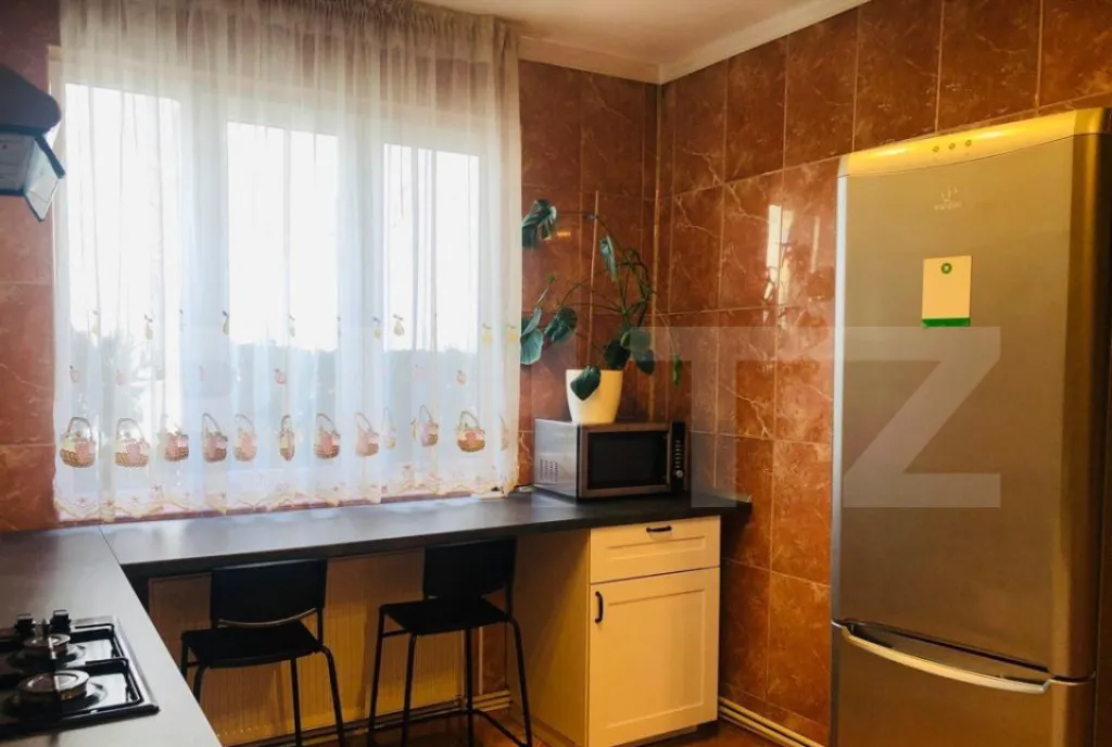 Apartament de lux 3 camere 120mp curte proprie loc de pa