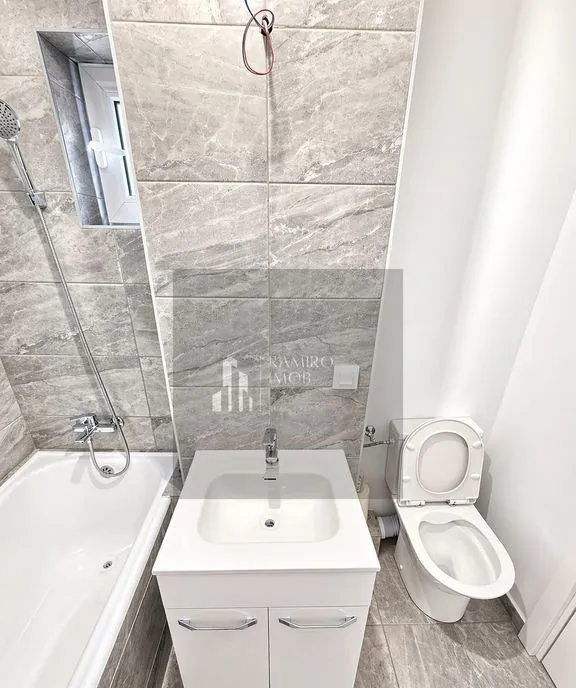 Apartament decomandat 3 camere 70 mp/ parc Plumbuita/ sec