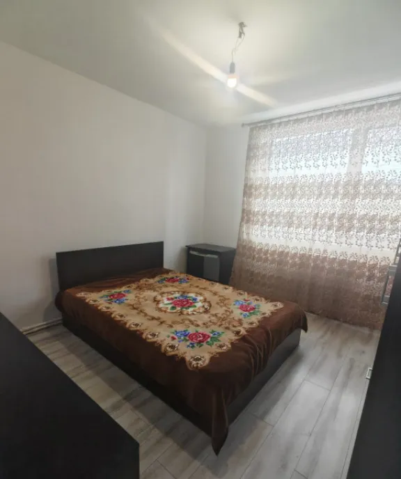 Apartament 3 camere de vanzare in zona Far Constanta